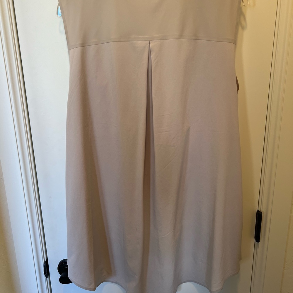 Athleta Women's Urbanite Tank in Light Beige  Size 2X - Picture 3 of 8